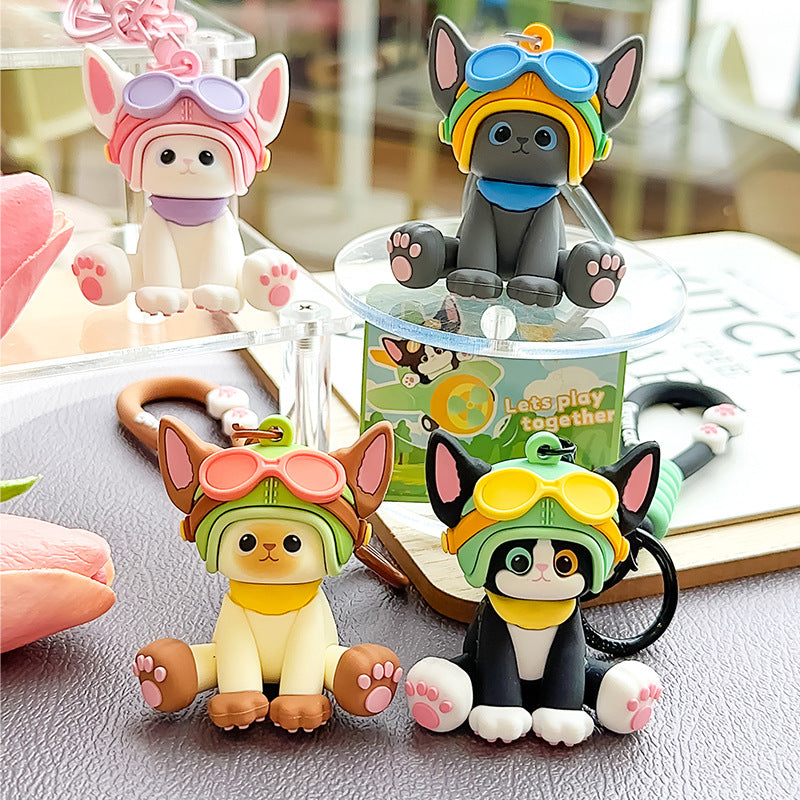 Wholesale Pilot cartoon keychain pendant trendy car keychain